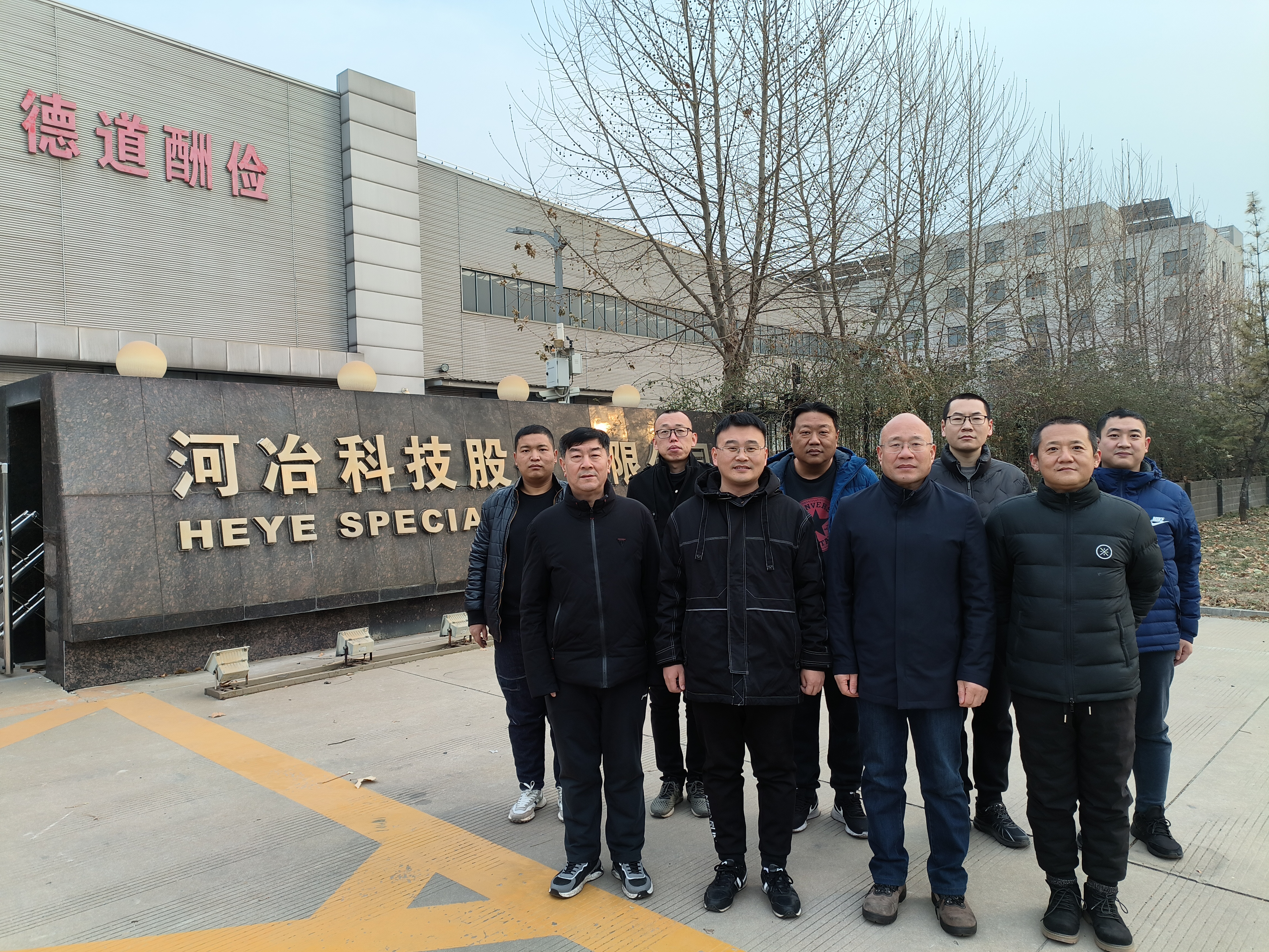 03 ����֮��590������ں�ұ�����ֳ�.jpg